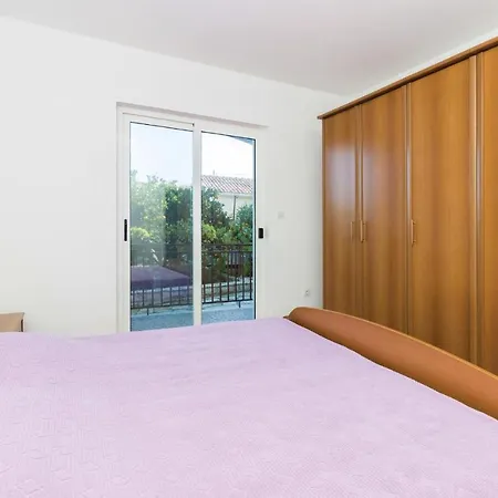 Pet Friendly In With House Sea View فندق 3*