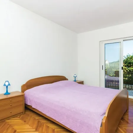 Pet Friendly In With House Sea View 3*